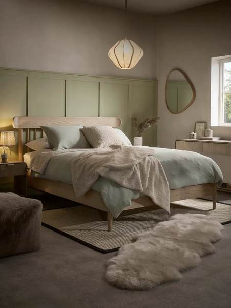 Hatfield Spindle Bed Frame